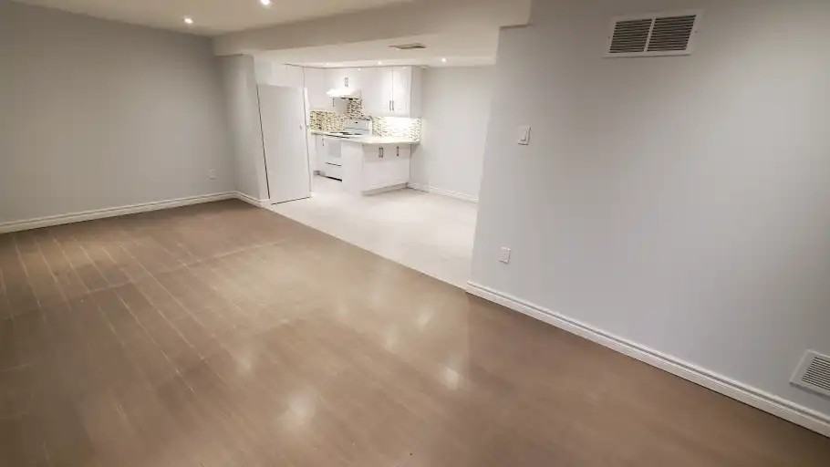 526 Grenfell St #2 - Photo 4 of 16