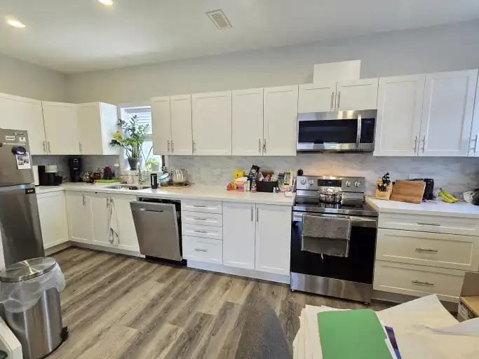 750 Fairbairn St #10 - Photo 5 of 9
