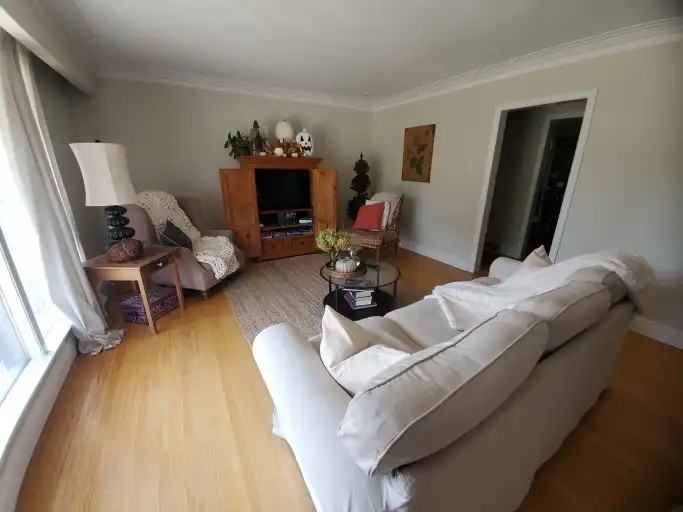 842 Law St #303 - Photo 7 of 15