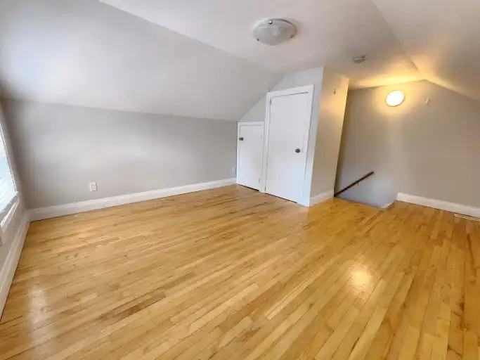 185 Parkhill Rd W #6 - Photo 3 of 12