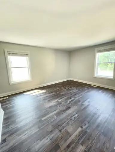 185 Parkhill Rd W #6 - Photo 7 of 12