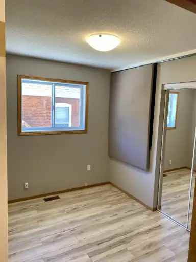 75 Westmount Dr S #1 - Photo 6 of 10