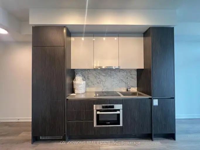 180 Front St E #4016 - Photo 2 of 8