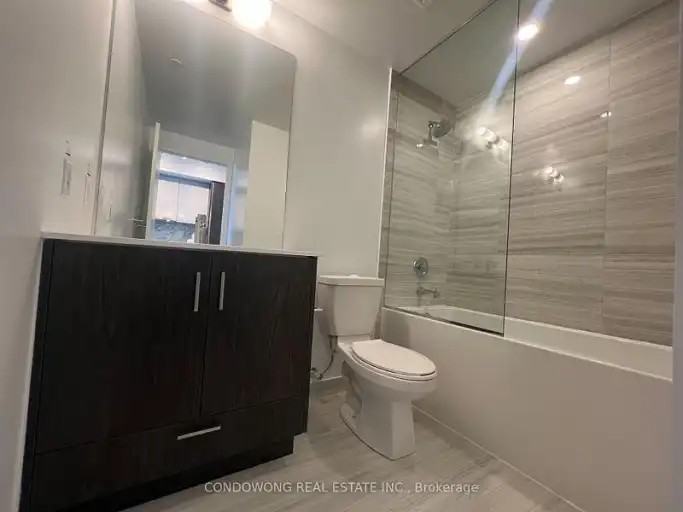 180 Front St E #4016 - Photo 4 of 8