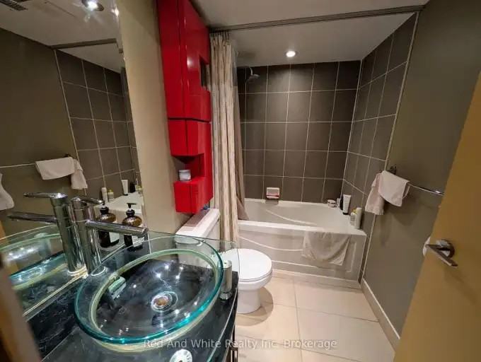 205 Frederick St #401 - Photo 6 of 8