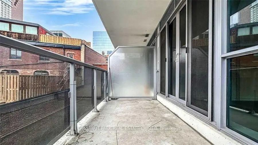 55 Front St E #513 - Photo 7 of 12