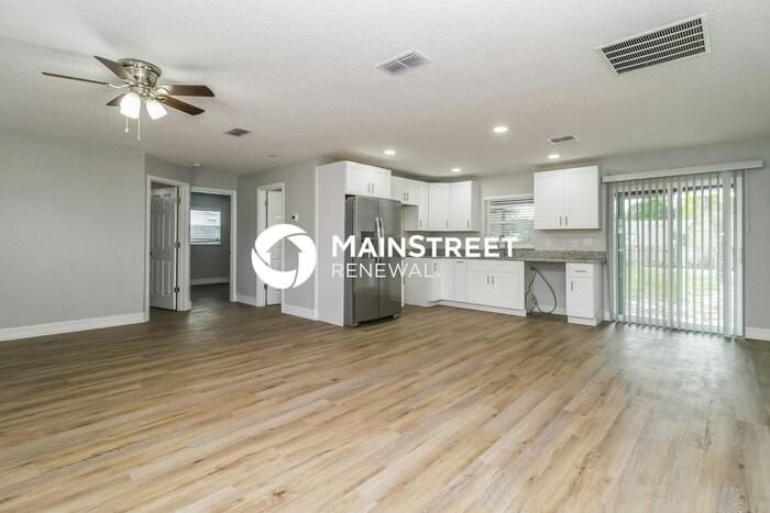 35849 Dawn Dr - Photo 3 of 16