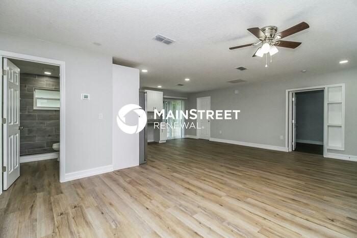 35849 Dawn Dr - Photo 4 of 16