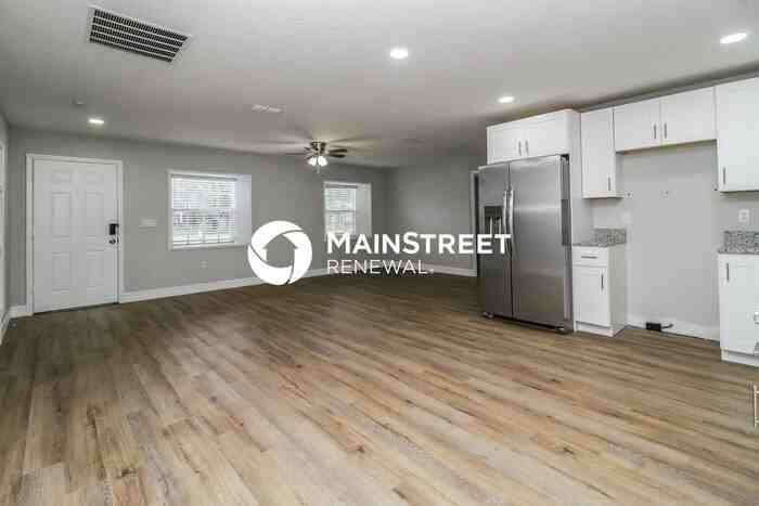 35849 Dawn Dr - Photo 6 of 16