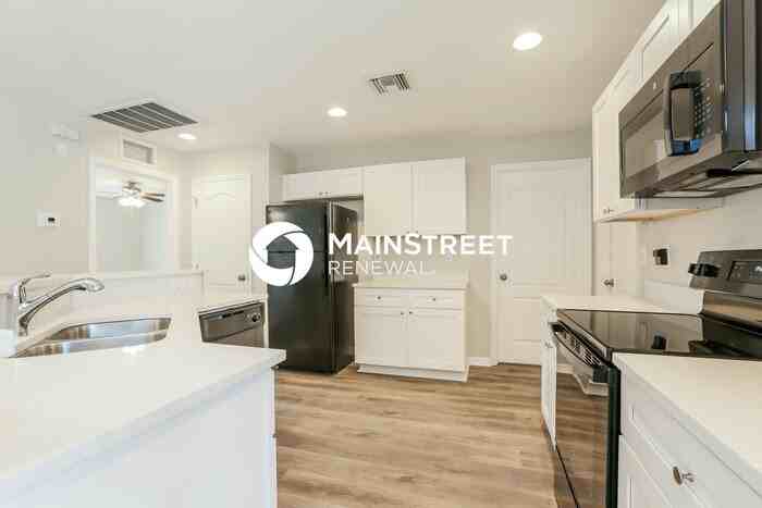 2507 66th St W - Photo 7 of 16