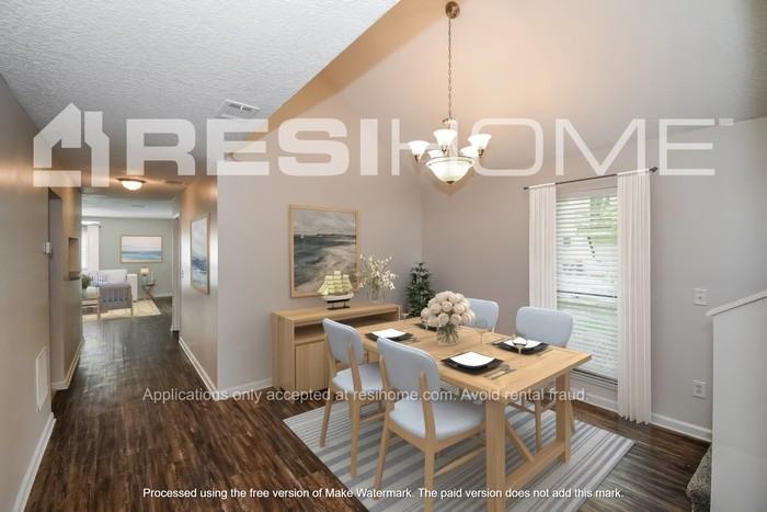 2051 Delray Ave - Photo 4 of 19