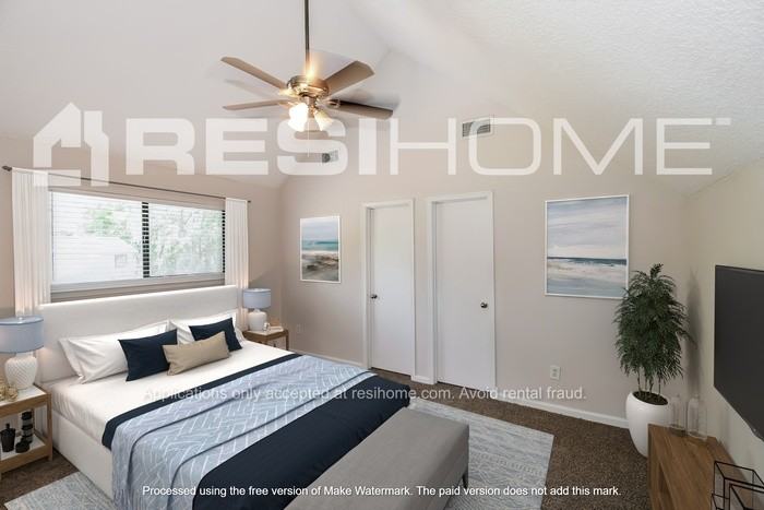 2051 Delray Ave - Photo 7 of 19