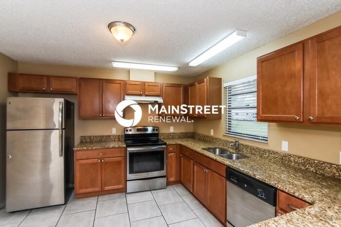 318 Breakwater Ter - Photo 7 of 16