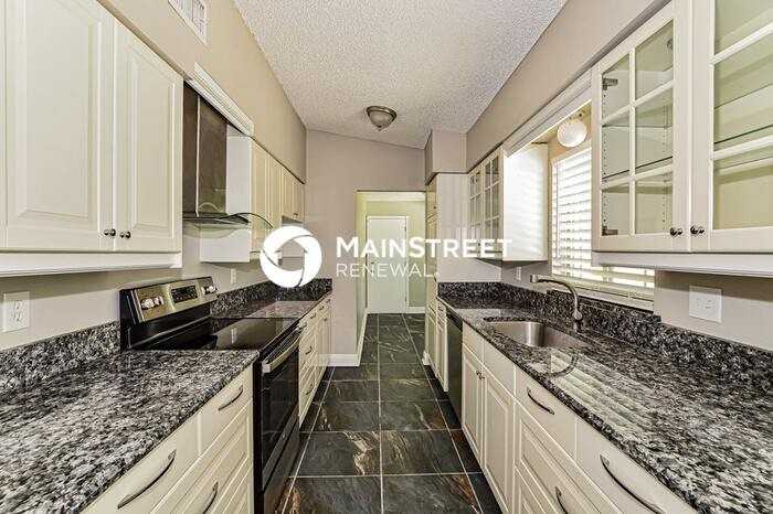 6212 Chinaberry Dr - Photo 3 of 16