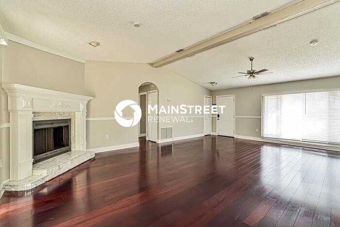 6212 Chinaberry Dr - Photo 4 of 16