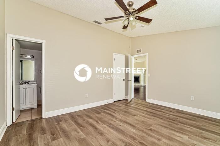 6212 Chinaberry Dr - Photo 5 of 16