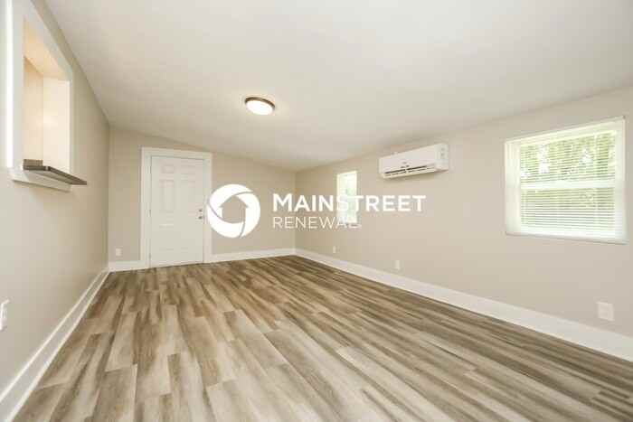 1010 Wingate St - Photo 7 of 16