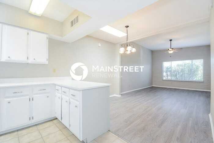 901 N Camino Seco - Photo 4 of 16