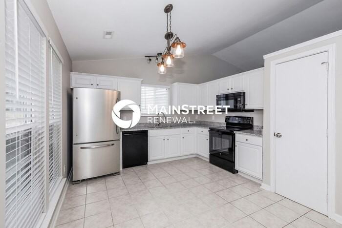 3304 Braefield Dr - Photo 6 of 17