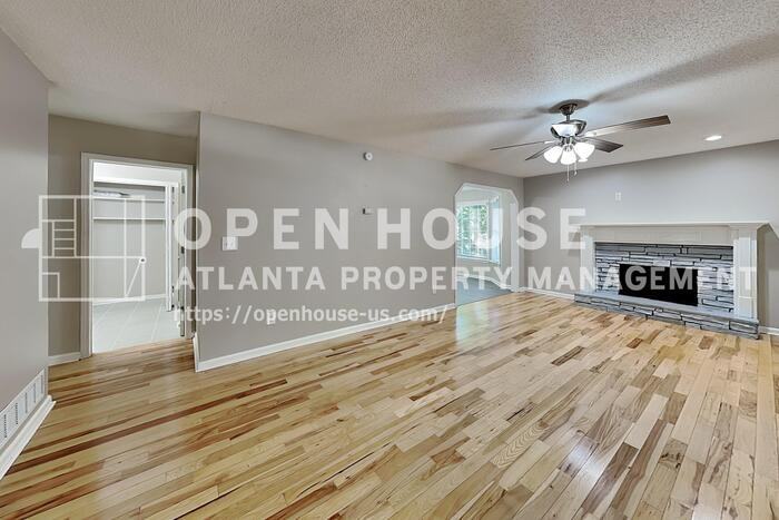 339 Abbington Ln - Photo 4 of 21