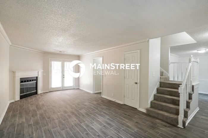 124 Newcastle Ct - Photo 5 of 17