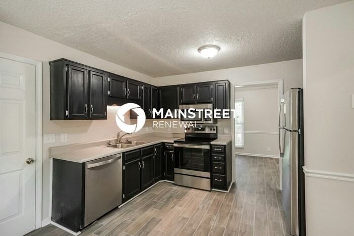 124 Newcastle Ct - Photo 7 of 17