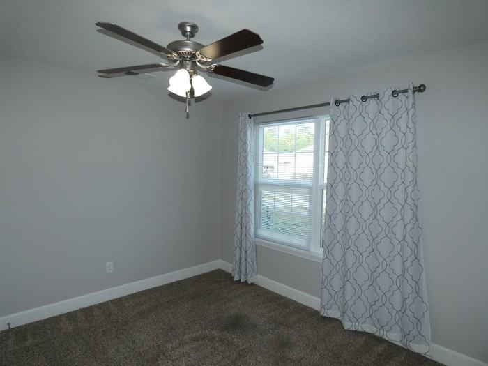 9229 N Gower Ave - Photo 2 of 16