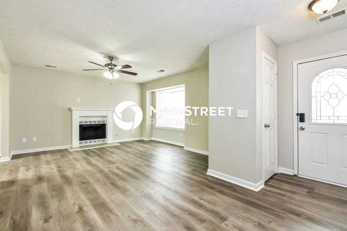 637 Woodcrest Manor Dr - Photo 3 of 15