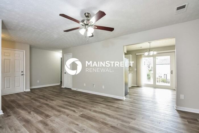 637 Woodcrest Manor Dr - Photo 4 of 15