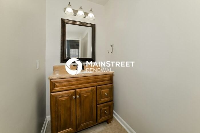 5805 Whisper Wood Rd - Photo 6 of 11