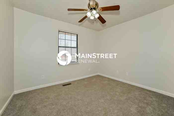 5805 Whisper Wood Rd - Photo 6 of 17