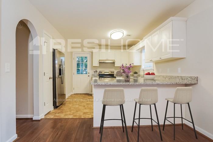 505 Walker Rd - Photo 2 of 17