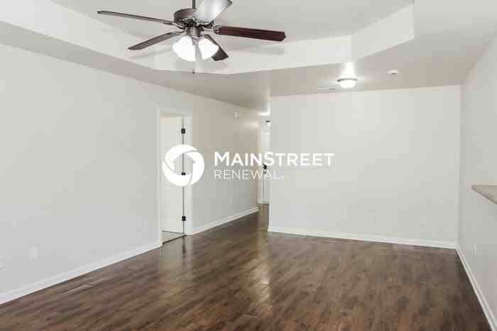 127 Walkers Hill Rd - Photo 4 of 16