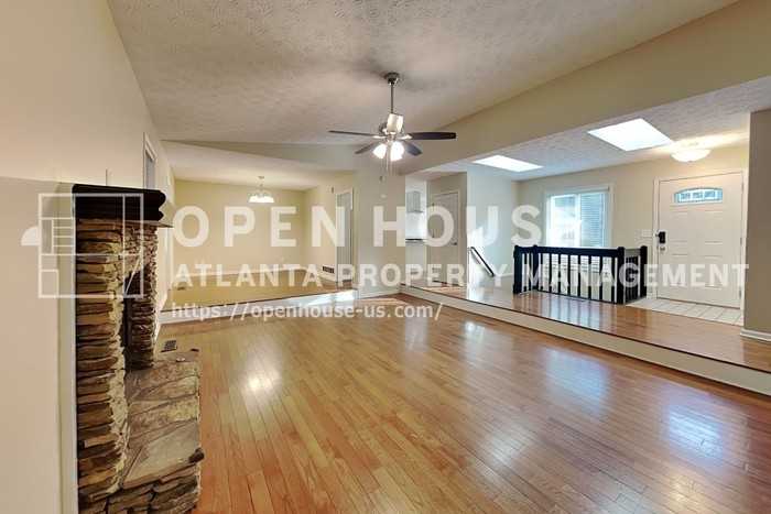 6187 Brookside Ln - Photo 5 of 20