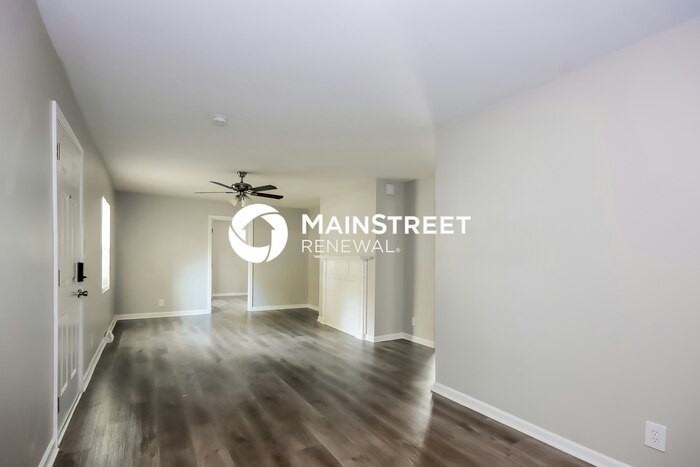 211 Magnolia St - Photo 5 of 16