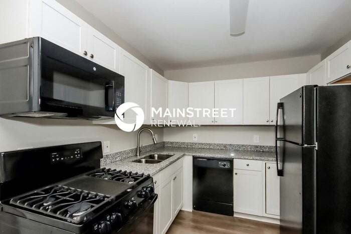 211 Magnolia St - Photo 7 of 16