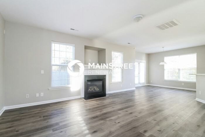 3136 Rock Pond Cir - Photo 4 of 17