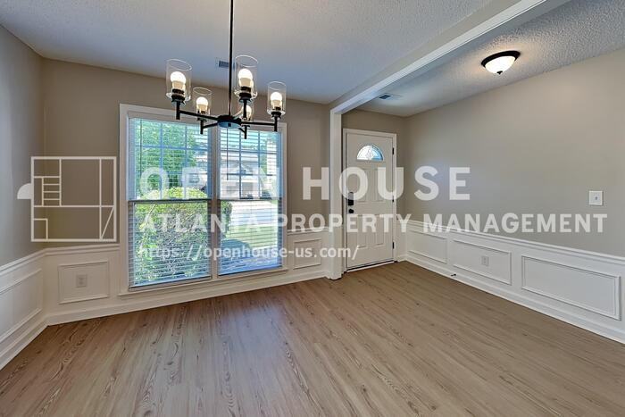 3705 Patterstone Dr - Photo 4 of 21