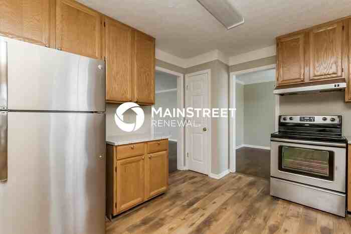 100 Maplewood Ln - Photo 7 of 15