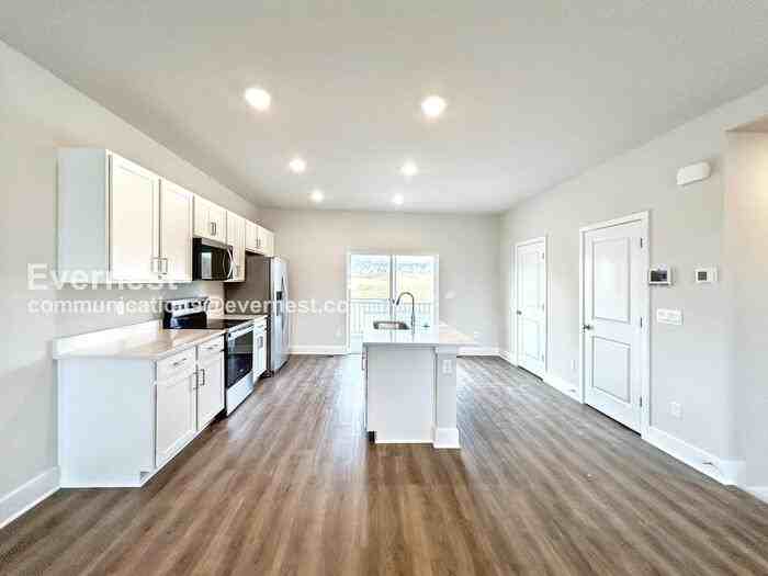 189 Sioux Loop - Photo 2 of 23