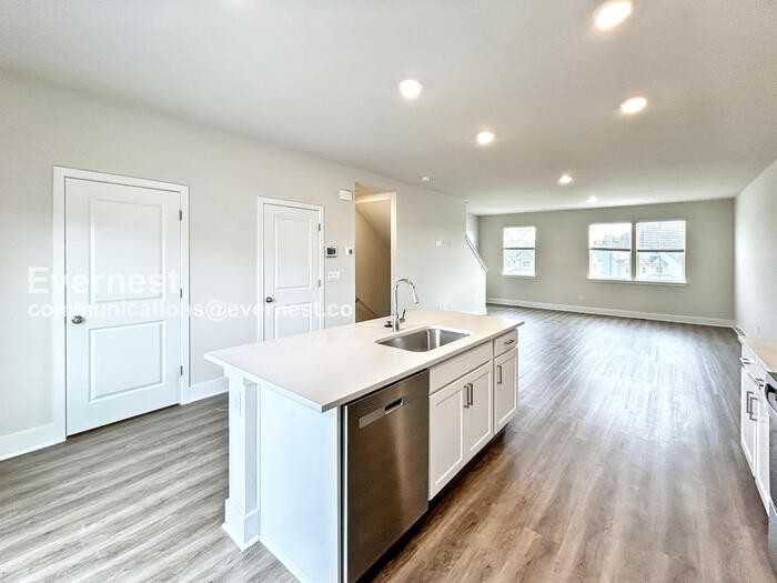 189 Sioux Loop - Photo 3 of 23