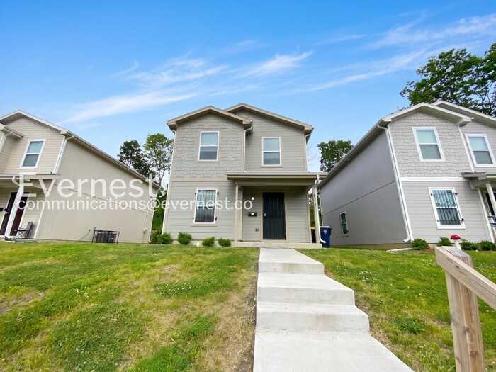 4107 Olive St - Photo 3 of 27