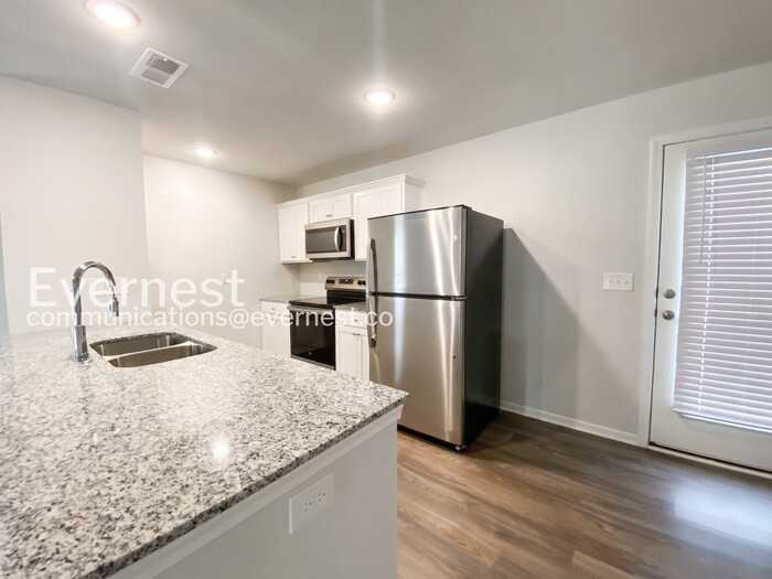4107 Olive St - Photo 7 of 27