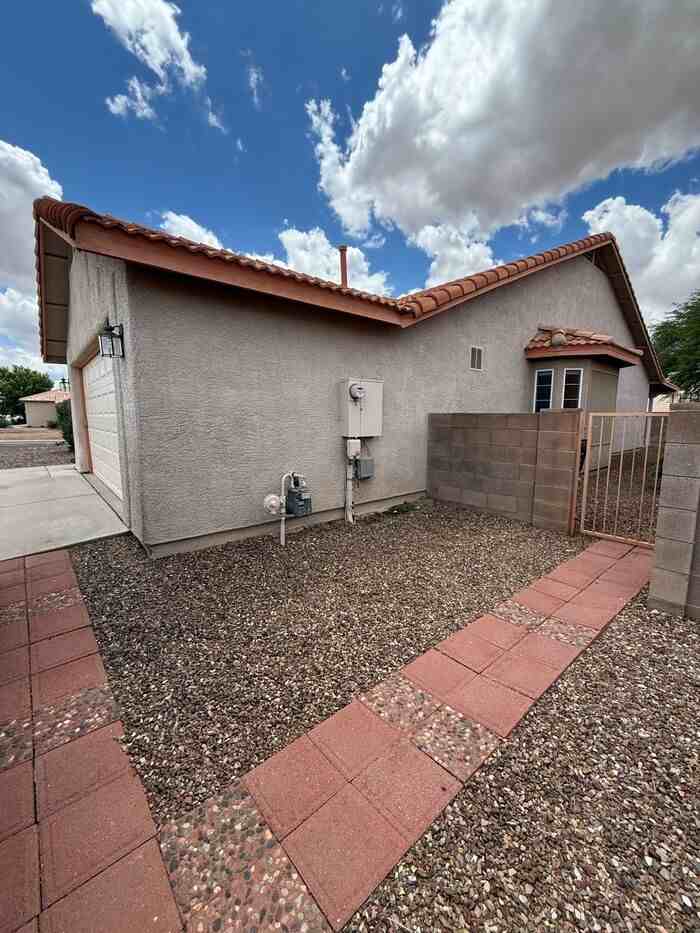 9652 E Paseo Juan Tabo - Photo 4 of 34