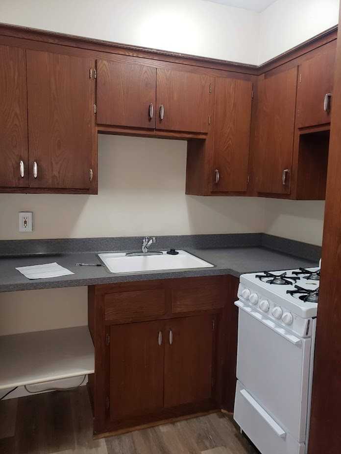 1831 Stinson Pkwy #6 - Photo 3 of 6