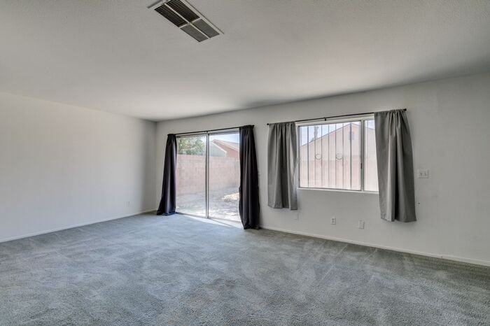 4335 Galore Ave - Photo 4 of 38