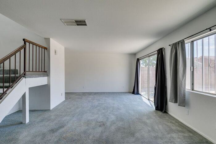 4335 Galore Ave - Photo 6 of 38
