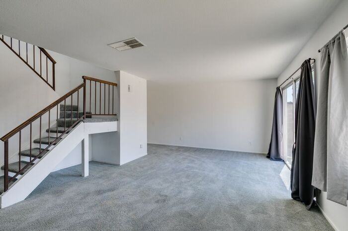 4335 Galore Ave - Photo 7 of 38