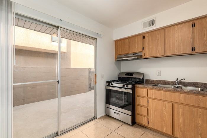 6050 W Oregon Ave #A - Photo 3 of 34