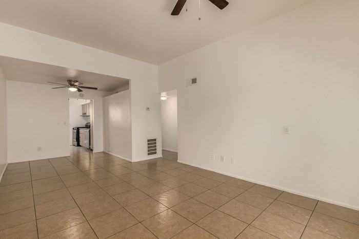 6050 W Oregon Ave #A - Photo 6 of 34